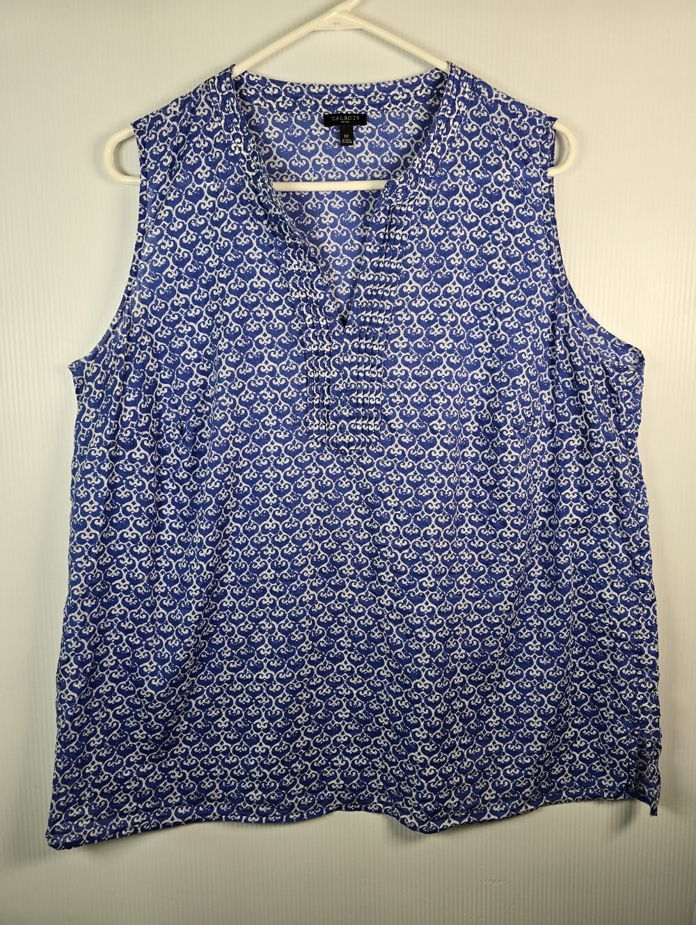 Talbots Blue & White Printed Sleeveless Pintuck Pleat V-Neck Cotton Blouse 1X